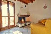 Wohnraum mit kamin